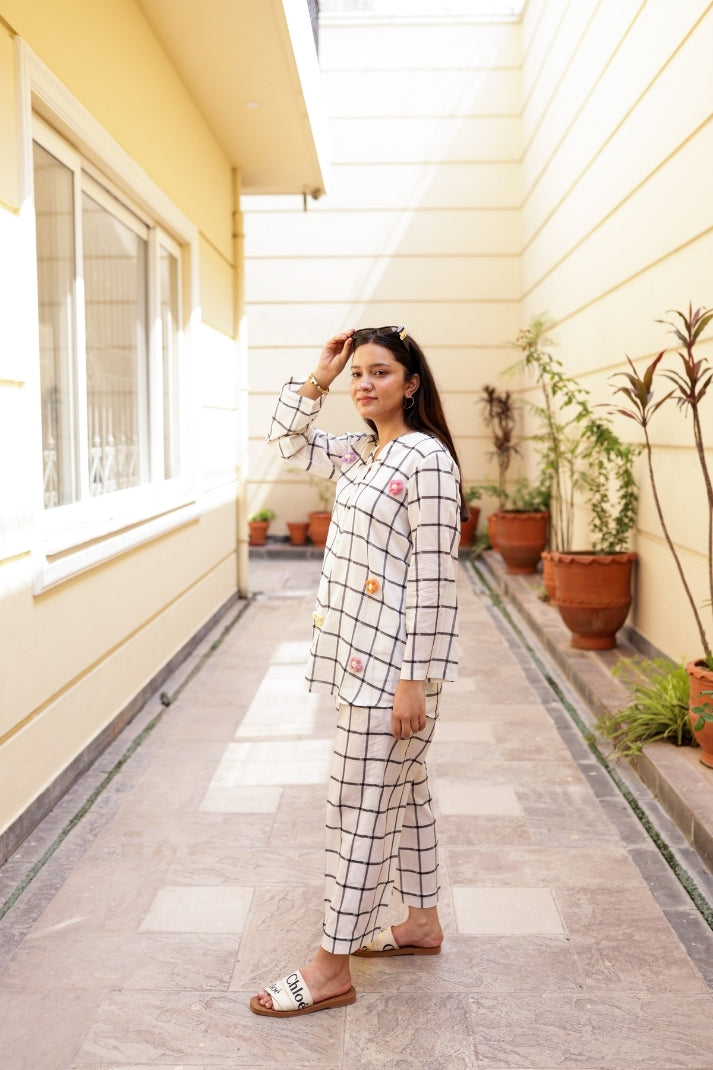 FLOWER GRID |KNOTTY & NICE| RJ’S PRET