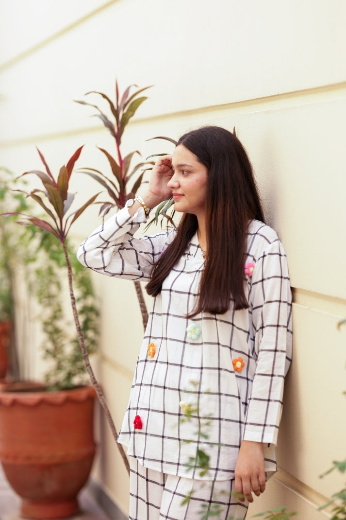 FLOWER GRID |KNOTTY & NICE| RJ’S PRET