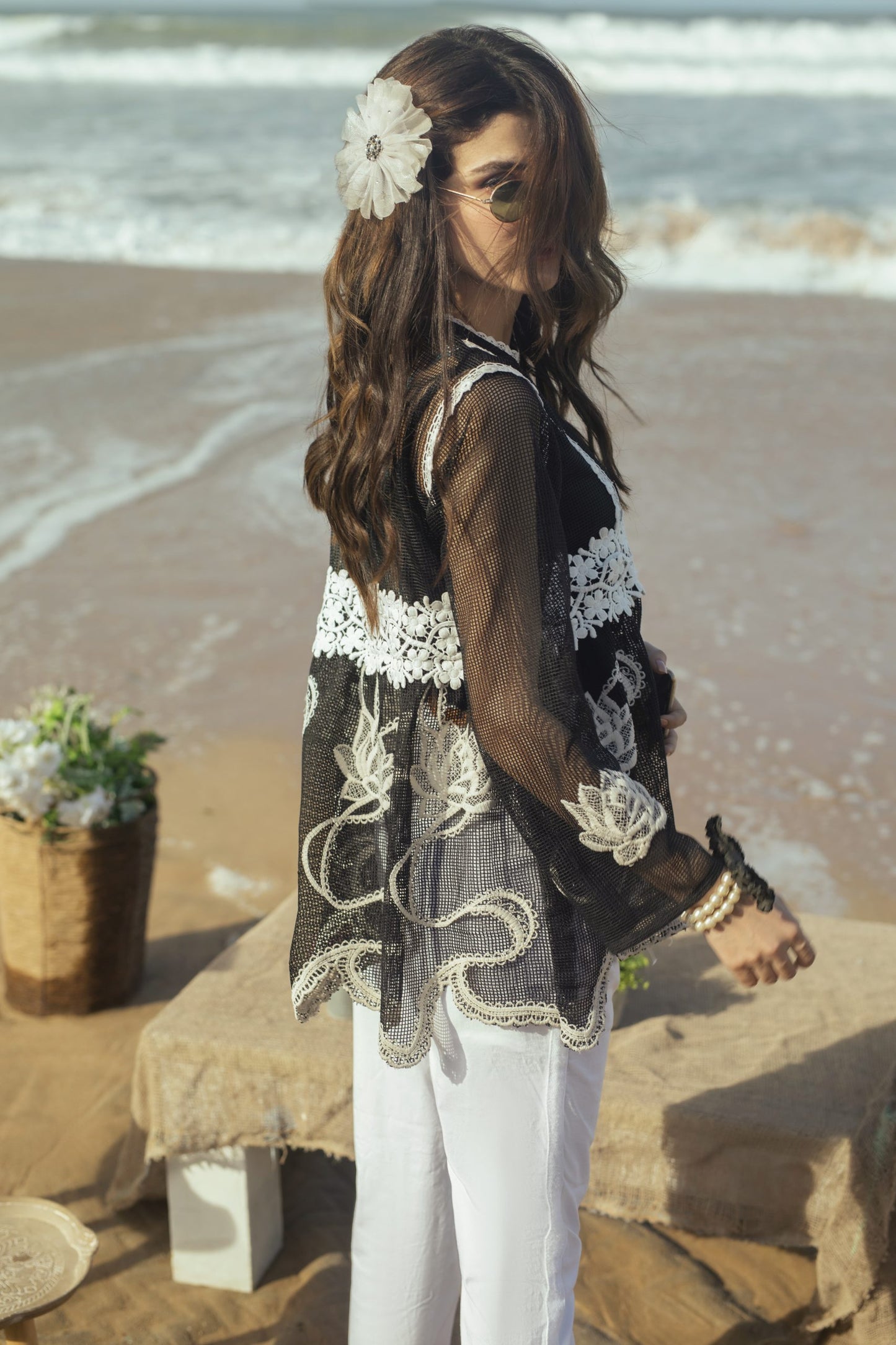 BLACK AND WHITE | CHANTELLE | RJ’S PRET