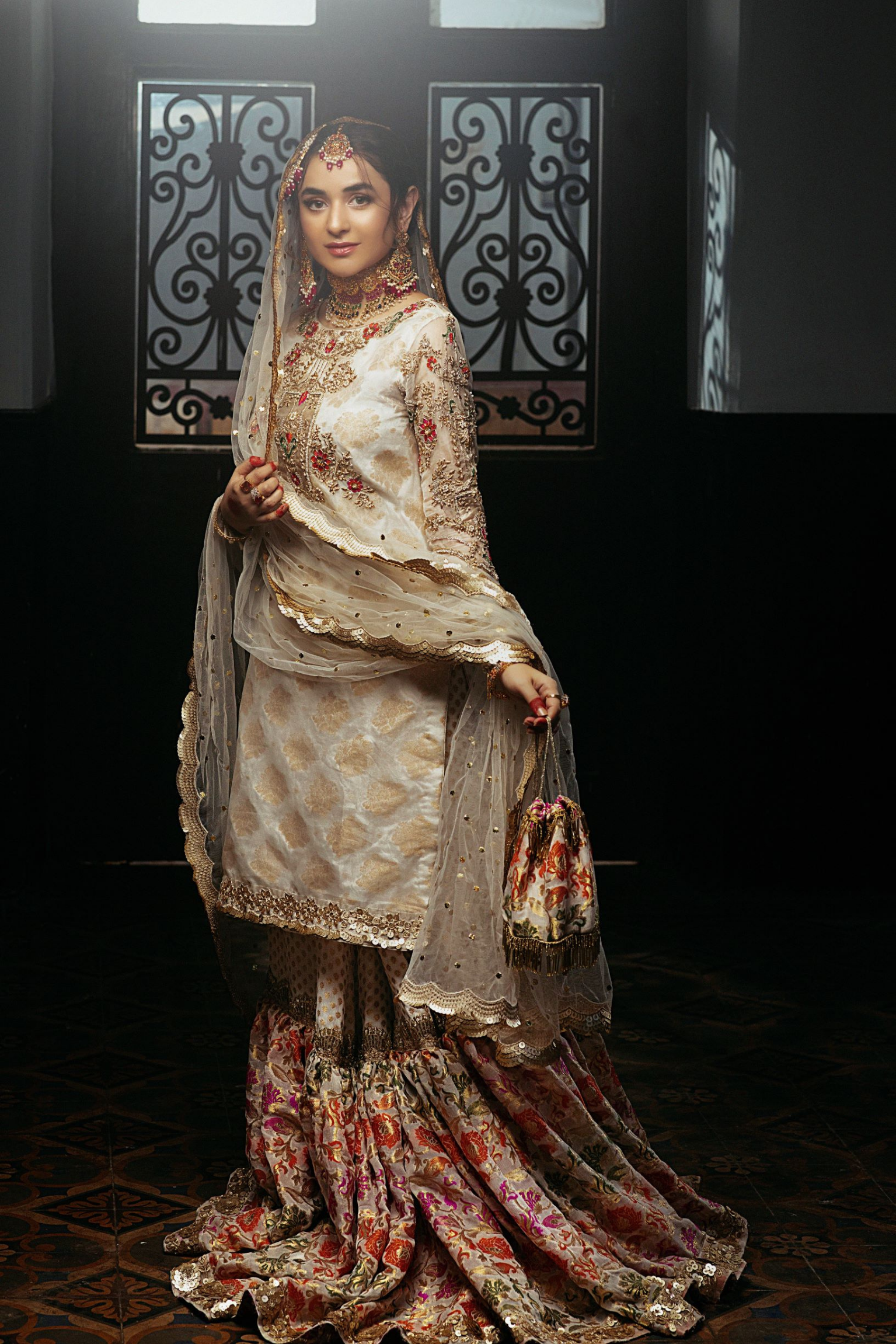 Farshi clearance gharara pictures