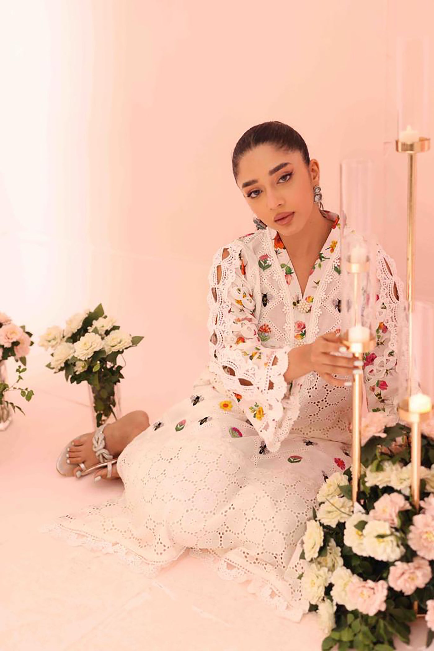 Honey Bee Inaaya Embroidered Lawn Suit | RJ’S PRET