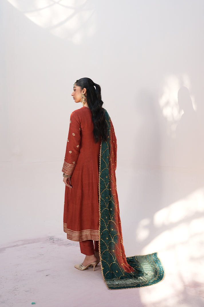 RUSTIC ARISTOCRATIC | LAILA | RJ'S PRET