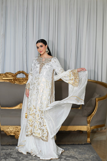 WHITE ROYALE | SHE REIGNS | RJ'S PRET