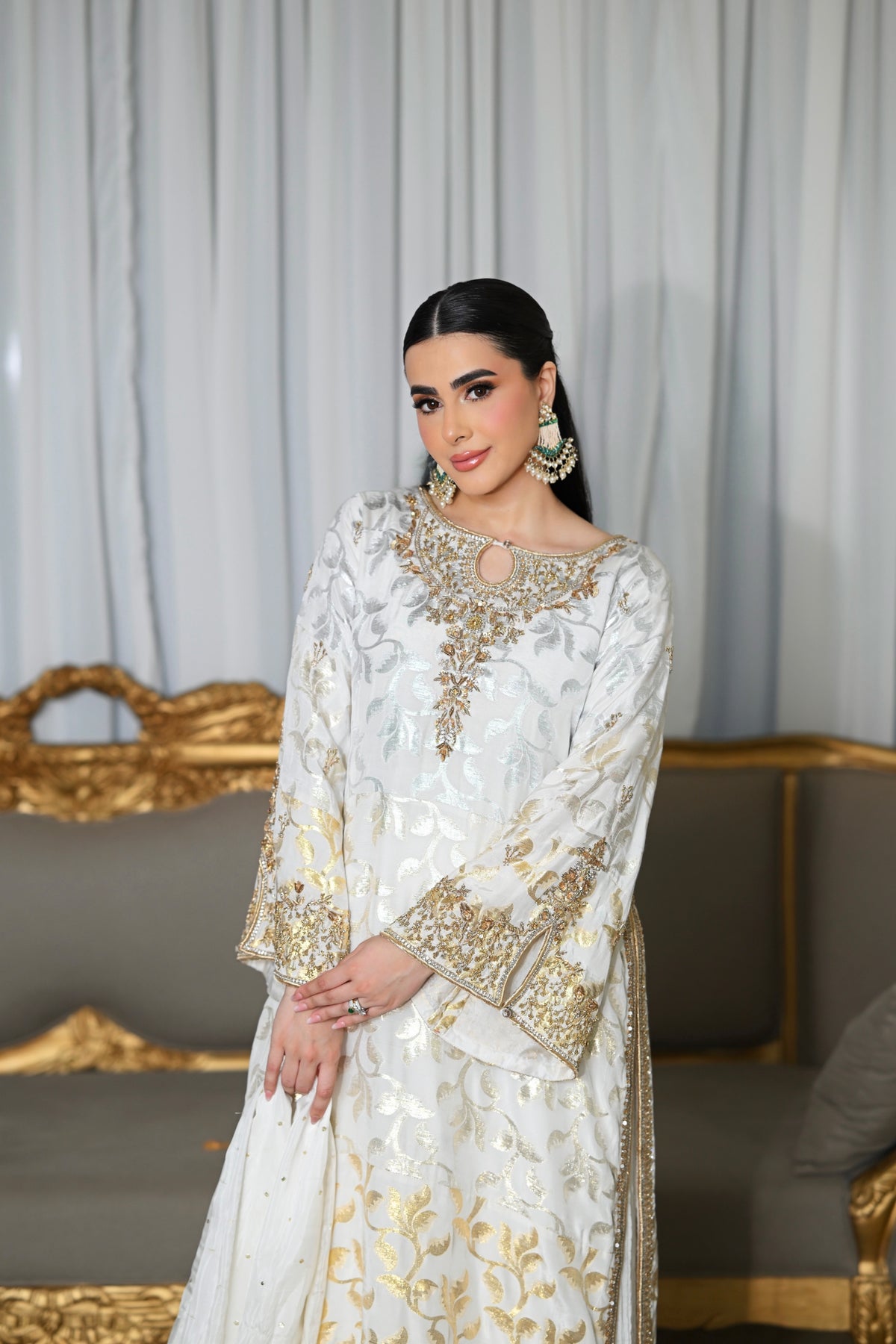 WHITE ROYALE | SHE REIGNS | RJ'S PRET