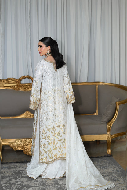 WHITE ROYALE | SHE REIGNS | RJ'S PRET