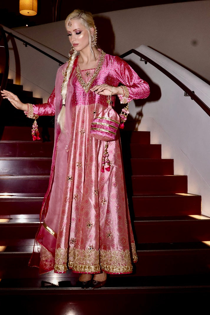 PINK AURA| STARDUST| RJ'S PRET