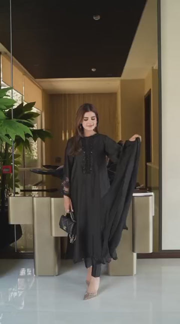 THE BLACK RADIANCE| SILK & SPICE | RJ’S PRET