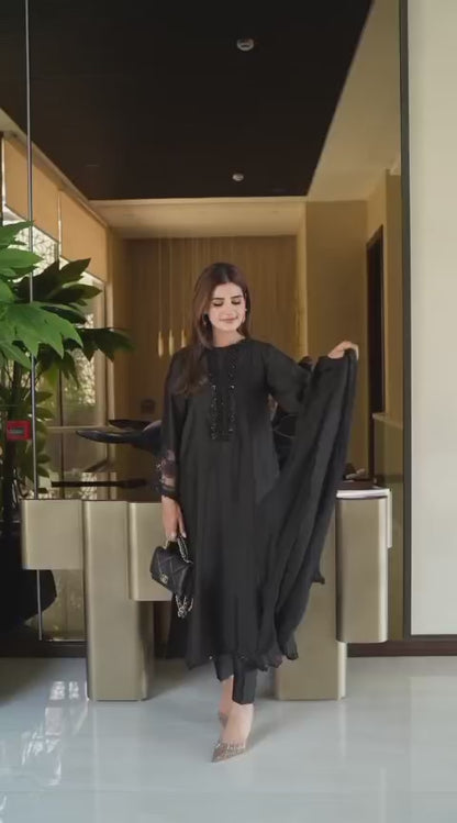 THE BLACK RADIANCE| SILK & SPICE | RJ’S PRET
