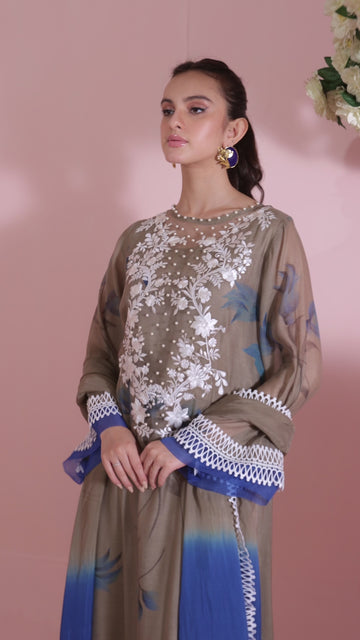 Khaddi Net Embroidered Suit with Silk Dupatta – Mist Rose Inaaya