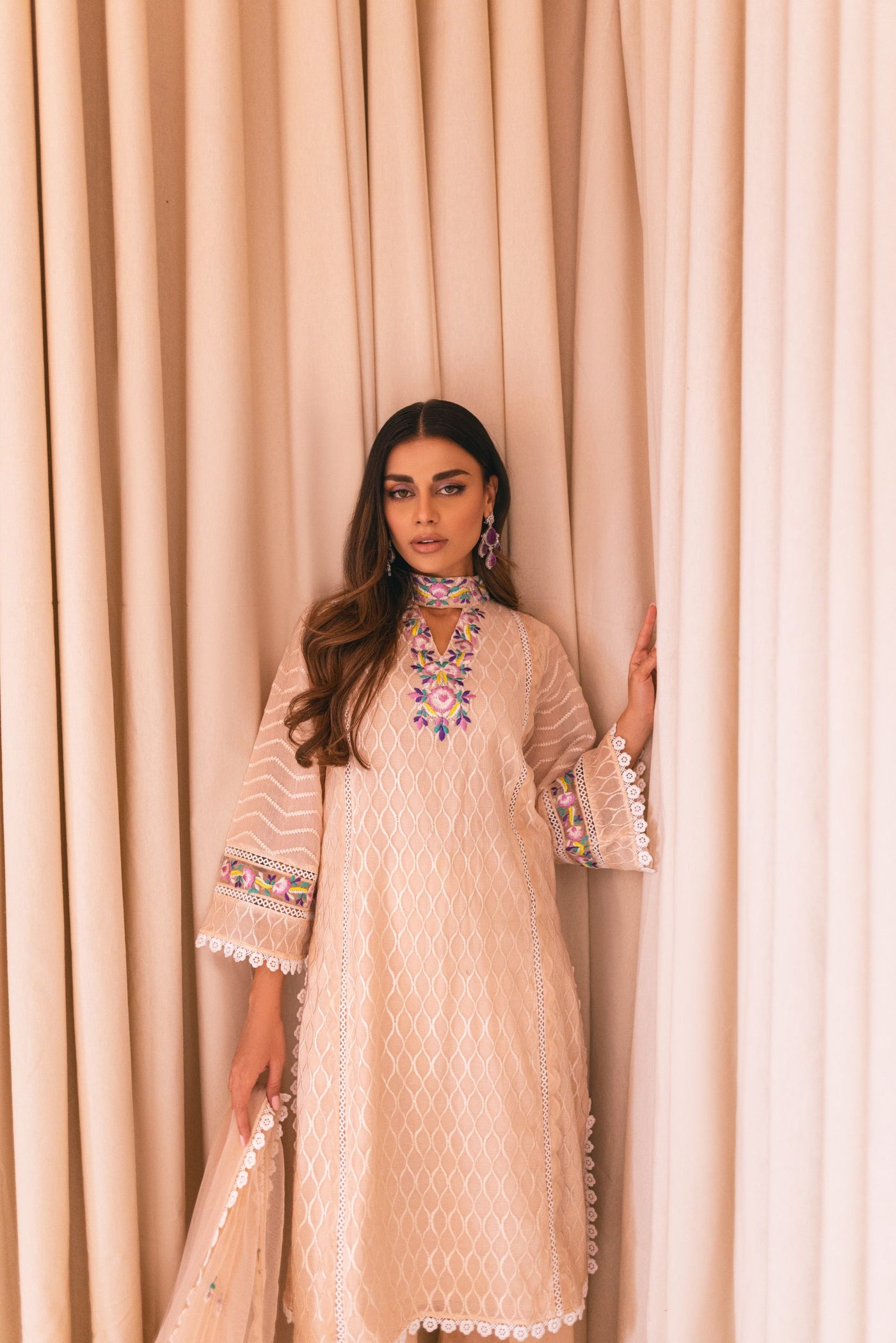Spring Gate Umeed Embroidered Kurta Set | RJS PRET