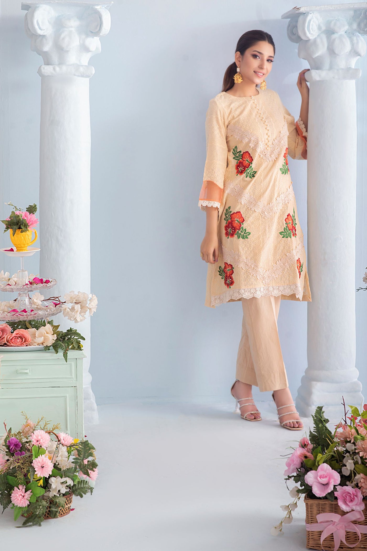 HIBISCUS | CARNIVAL | Ivory Chicken Kari Outfit | RJ’S PRET