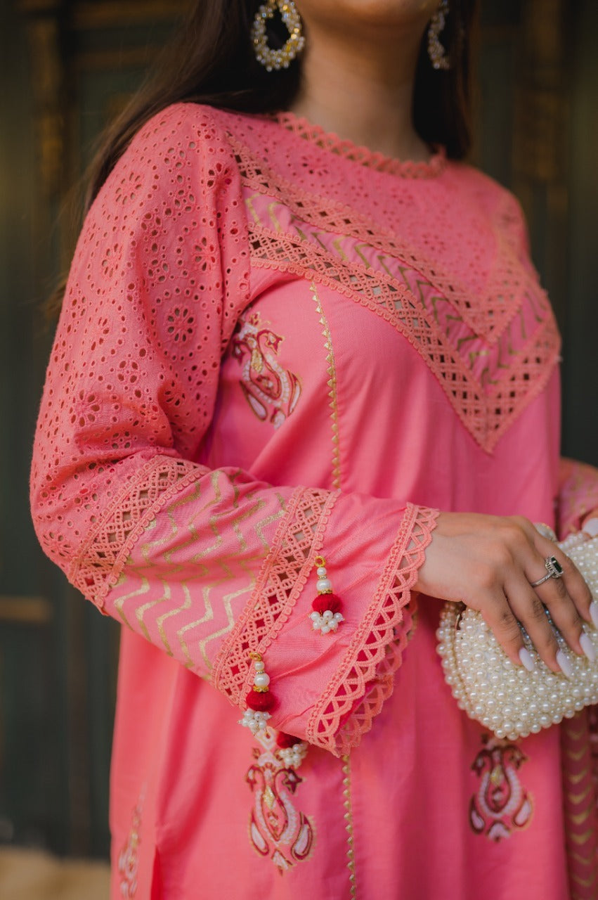 Coral Star Block Kari – Elegant Block Printed Suit with Gotta Work