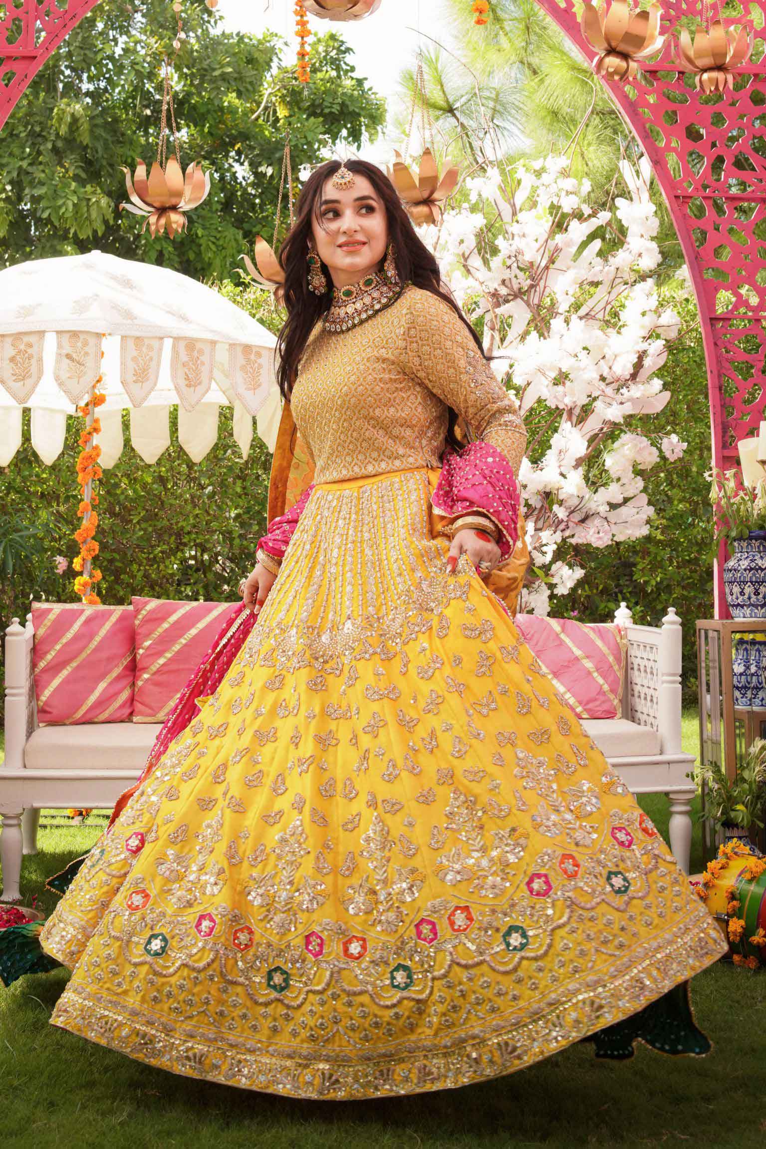 Mayun bride | Bridal dresses pakistan, Pakistani wedding outfits, Bridal  mehndi dresses