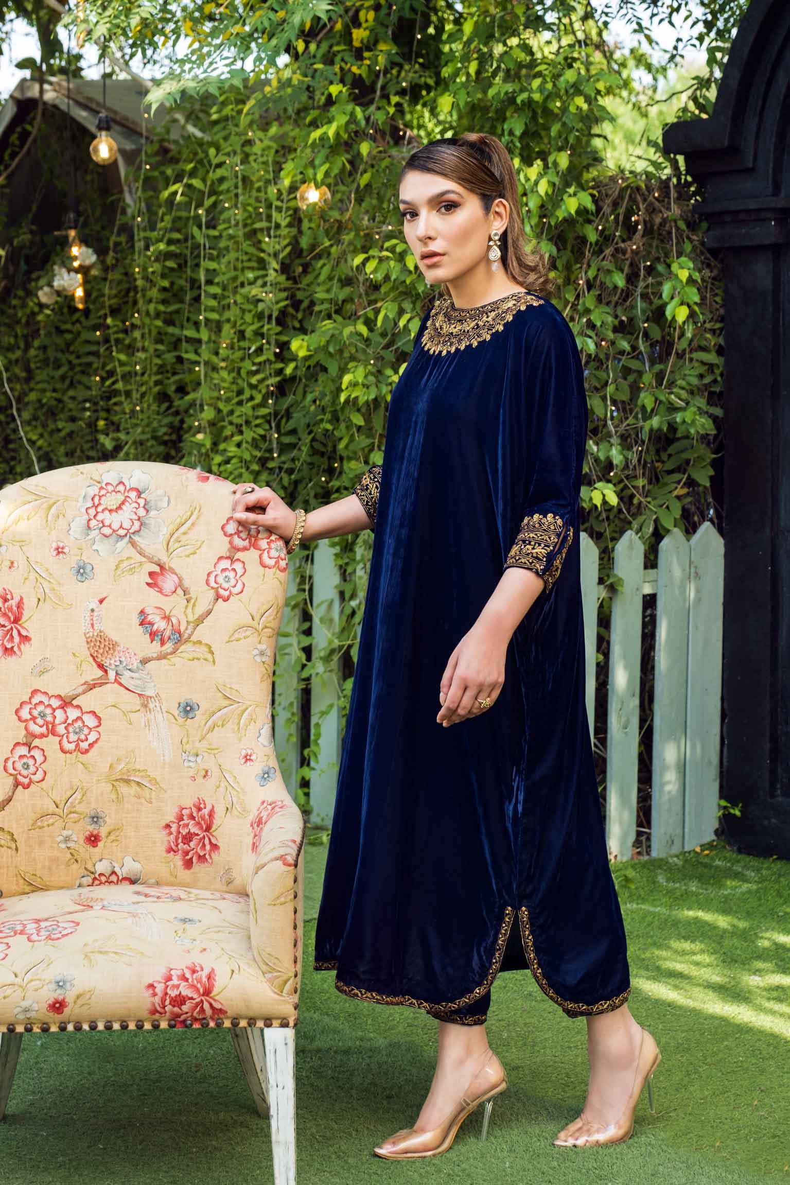 Navy blue pakistani hot sale wedding dresses